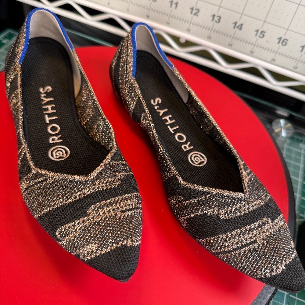 ROTHY’S®  |  FLATS  |  BLACK & ROSE GOLD PATTERN  |  Women-6 US  |  XLNT  |